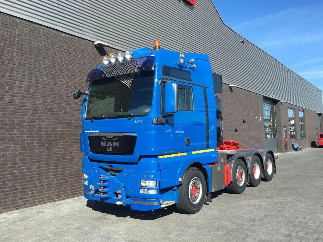 MAN TGX 41.680 V8 8X4 HEAVY DUTY TRACTOR 250 TONS - Trekker: afbeelding 2 MAN TGX 41.680 V8 8X4 HEAVY DUTY TRACTOR 250 TONS - Trekker: afbeelding 2
