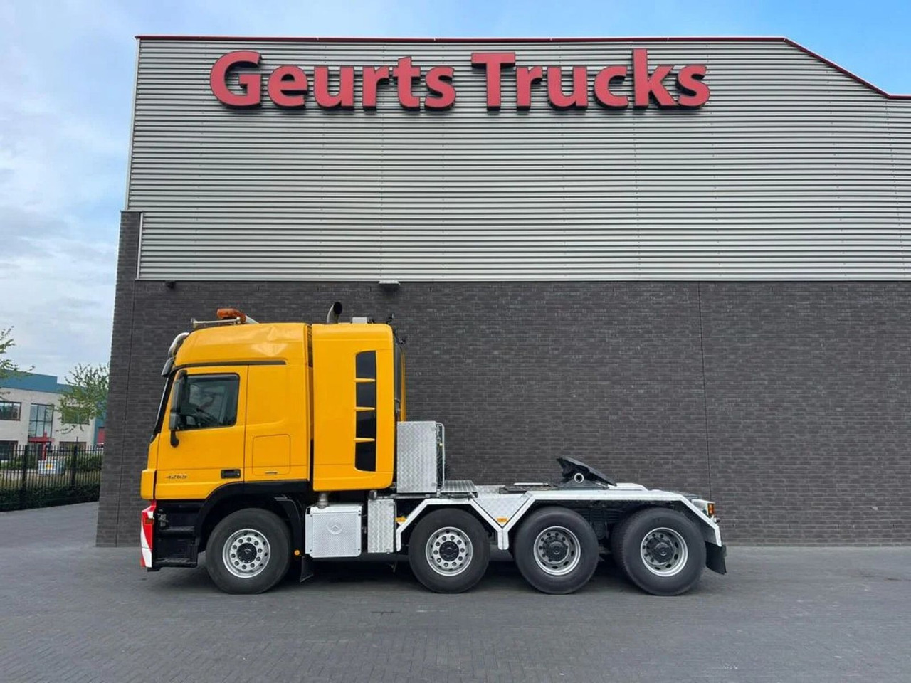 Mercedes-Benz Actros 4165 V8 8X4 SLT TITAN HEAVY DUTY TRACTOR/ - Trekker: afbeelding 1 Mercedes-Benz Actros 4165 V8 8X4 SLT TITAN HEAVY DUTY TRACTOR/ - Trekker: afbeelding 1