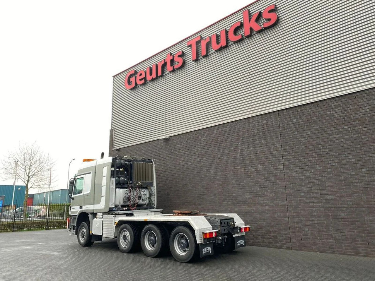 Mercedes-Benz Actros 4360 V8 8X6 V8 SLT TITAN HEAVY DUTY TRACT - Trekker: afbeelding 3 Mercedes-Benz Actros 4360 V8 8X6 V8 SLT TITAN HEAVY DUTY TRACT - Trekker: afbeelding 3
