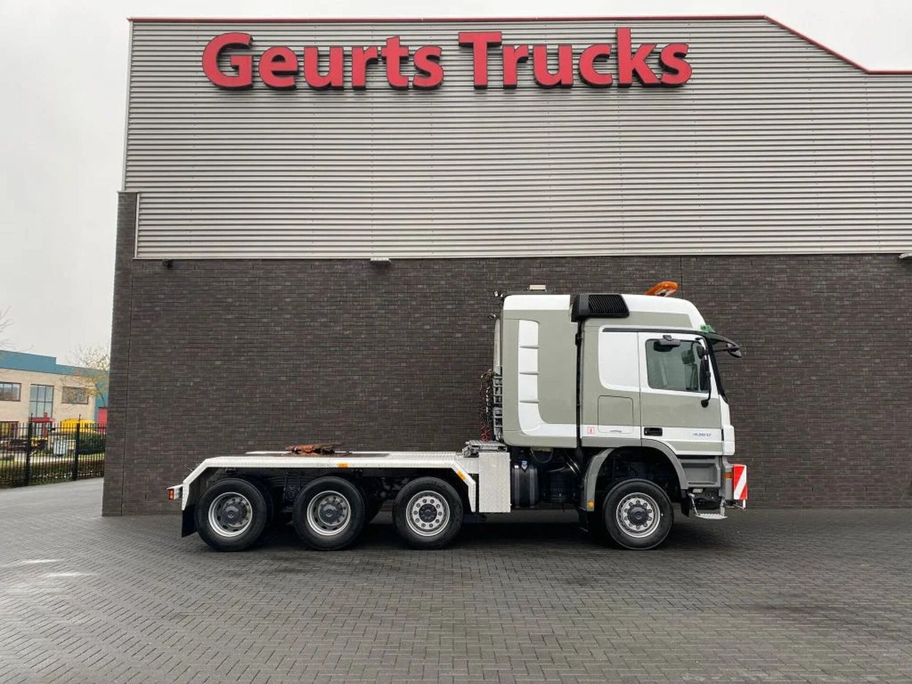 Mercedes-Benz Actros 4360 V8 8X6 V8 SLT TITAN HEAVY DUTY TRACT - Trekker: afbeelding 4 Mercedes-Benz Actros 4360 V8 8X6 V8 SLT TITAN HEAVY DUTY TRACT - Trekker: afbeelding 4