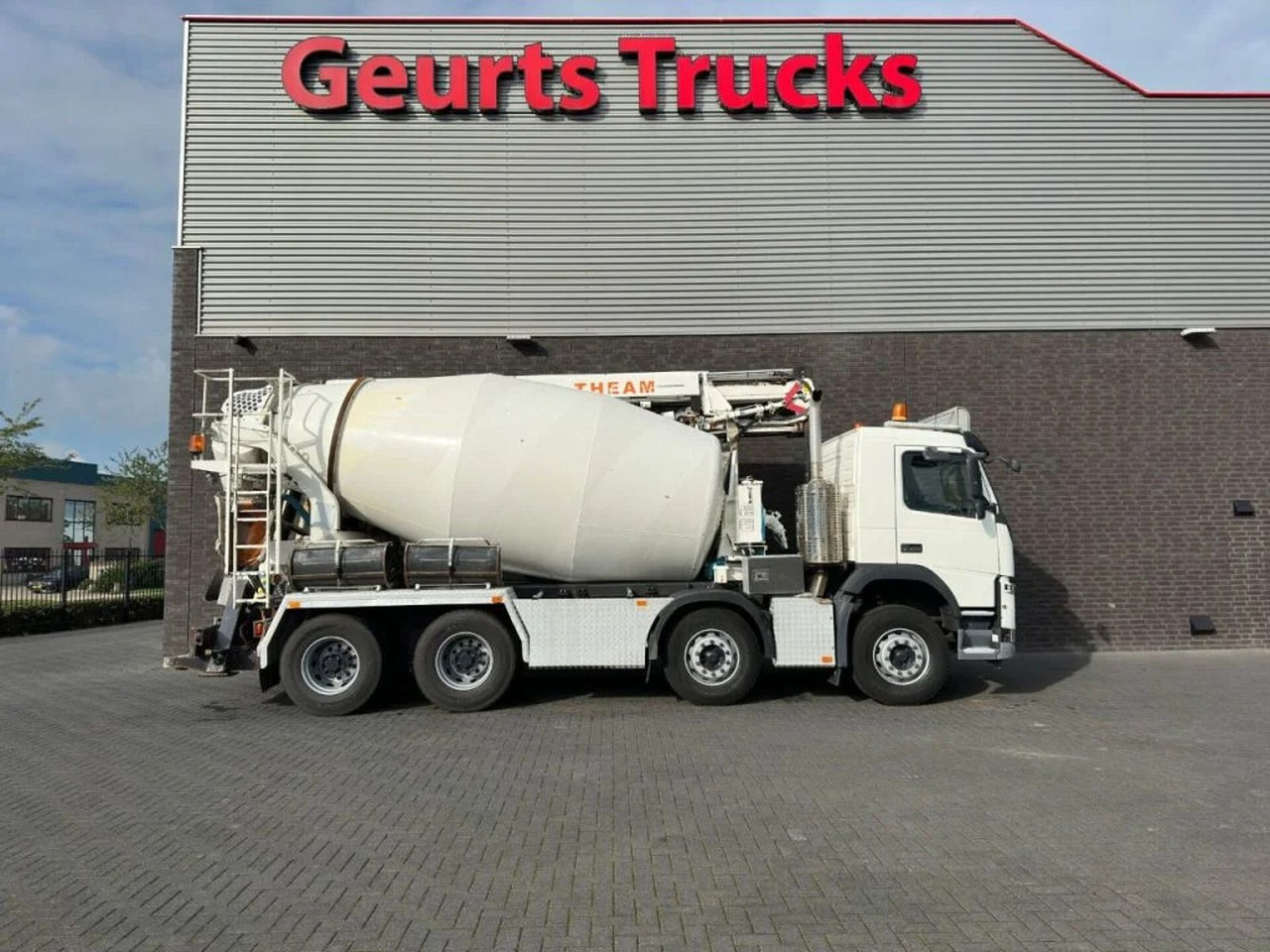 Volvo FM 410 8X4 + STETTER 9 M3 MIXER/MISCHER + THEAM - Betonmixer: afbeelding 4 Volvo FM 410 8X4 + STETTER 9 M3 MIXER/MISCHER + THEAM - Betonmixer: afbeelding 4
