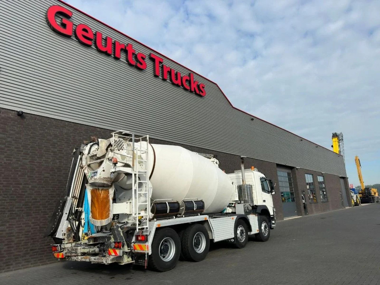 Volvo FM 410 8X4 + STETTER 9 M3 MIXER/MISCHER + THEAM - Betonmixer: afbeelding 5 Volvo FM 410 8X4 + STETTER 9 M3 MIXER/MISCHER + THEAM - Betonmixer: afbeelding 5