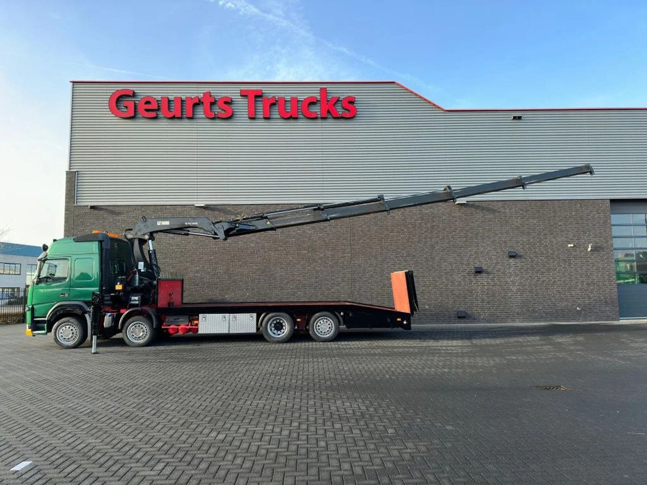 Volvo FM 500 8X2 OPRIJWAGEN/MACHINE TRANSPORTER + HIAB - Kraanwagen: afbeelding 4 Volvo FM 500 8X2 OPRIJWAGEN/MACHINE TRANSPORTER + HIAB - Kraanwagen: afbeelding 4