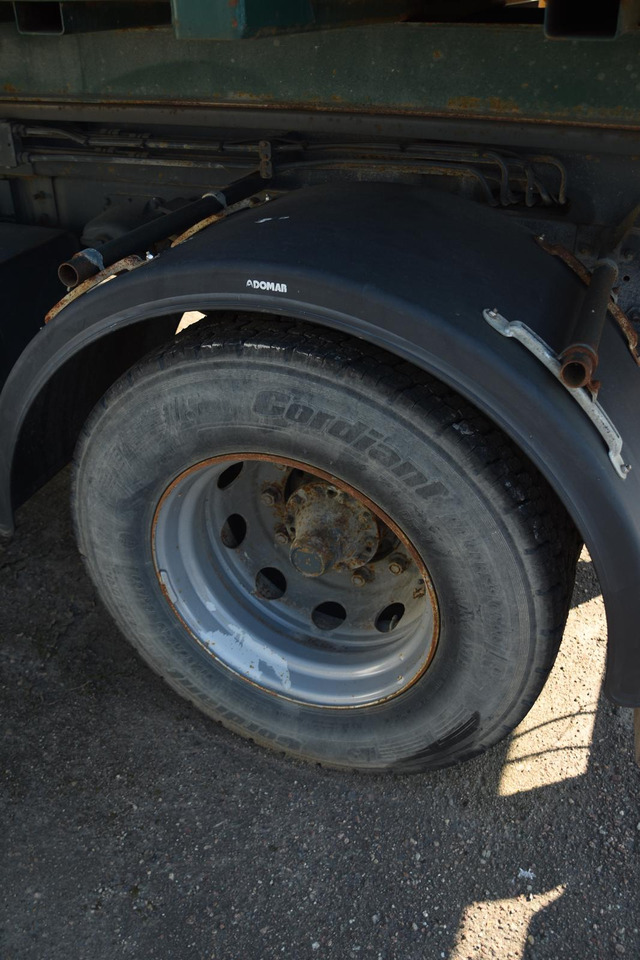 SCANIA P94 220 - Kipper vrachtwagen: afbeelding 2 SCANIA P94 220 - Kipper vrachtwagen: afbeelding 2