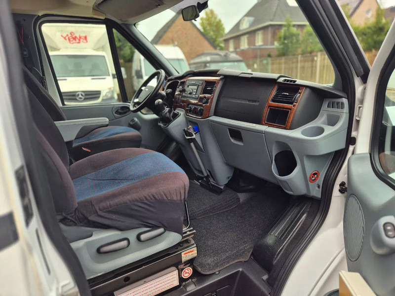 Camper ROLLER TEAM AUTOROLLER 595 P.... trekhaak,eerste eigenaar. - Half integraal camper: afbeelding 4 Camper ROLLER TEAM AUTOROLLER 595 P.... trekhaak,eerste eigenaar. - Half integraal camper: afbeelding 4