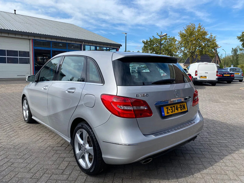 Mercedes-Benz B-Klasse 180 Ambition autom. panoramadak - SUV: afbeelding 5 Mercedes-Benz B-Klasse 180 Ambition autom. panoramadak - SUV: afbeelding 5