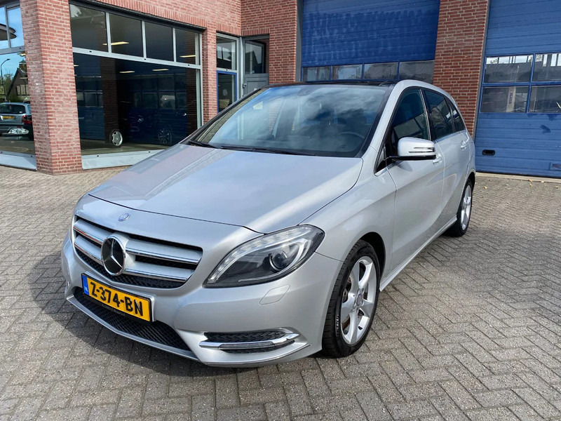 Mercedes-Benz B-Klasse 180 Ambition autom. panoramadak - SUV: afbeelding 1 Mercedes-Benz B-Klasse 180 Ambition autom. panoramadak - SUV: afbeelding 1