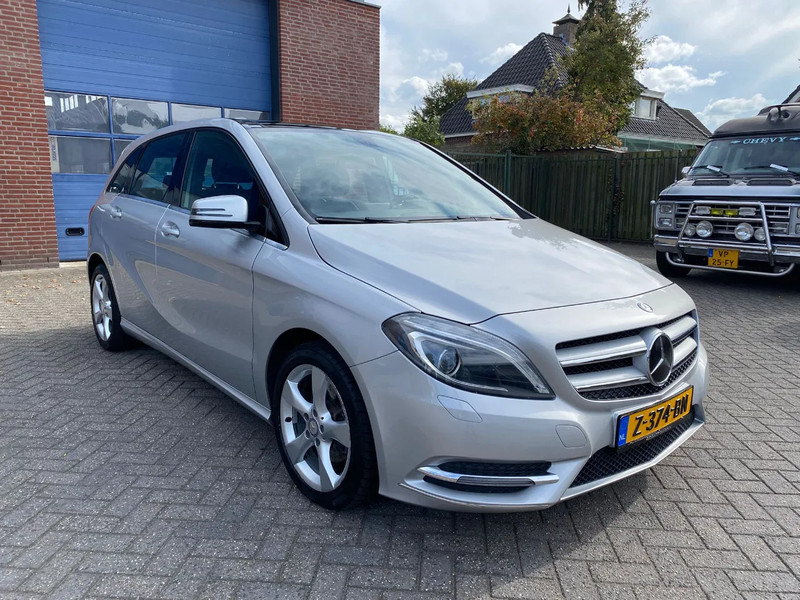 Mercedes-Benz B-Klasse 180 Ambition autom. panoramadak - SUV: afbeelding 3 Mercedes-Benz B-Klasse 180 Ambition autom. panoramadak - SUV: afbeelding 3