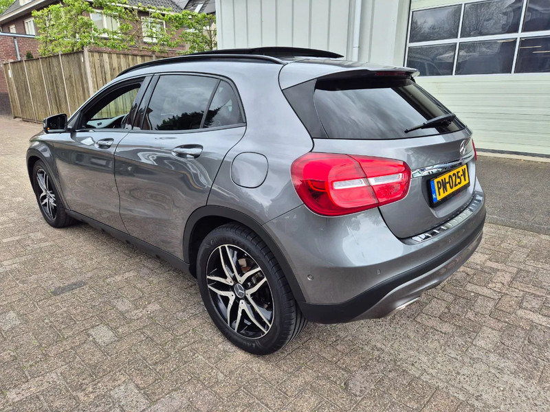 Mercedes-Benz GLA 200 Automaat. AMG. Edition 1 - Sedan: afbeelding 4 Mercedes-Benz GLA 200 Automaat. AMG. Edition 1 - Sedan: afbeelding 4