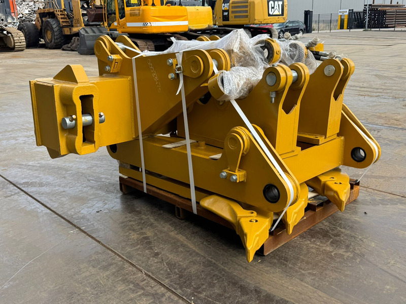 Caterpillar D8T D8R D8N Multishank Ripper (forged shanks) - Ripper: afbeelding 3 Caterpillar D8T D8R D8N Multishank Ripper (forged shanks) - Ripper: afbeelding 3