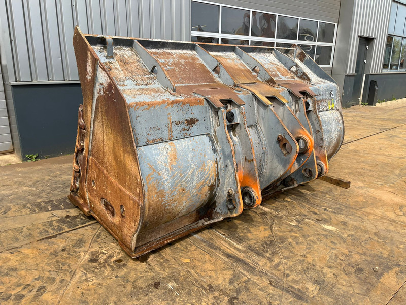Doosan Bucket DL420-3 4500 l - Bak: afbeelding 1 Doosan Bucket DL420-3 4500 l - Bak: afbeelding 1