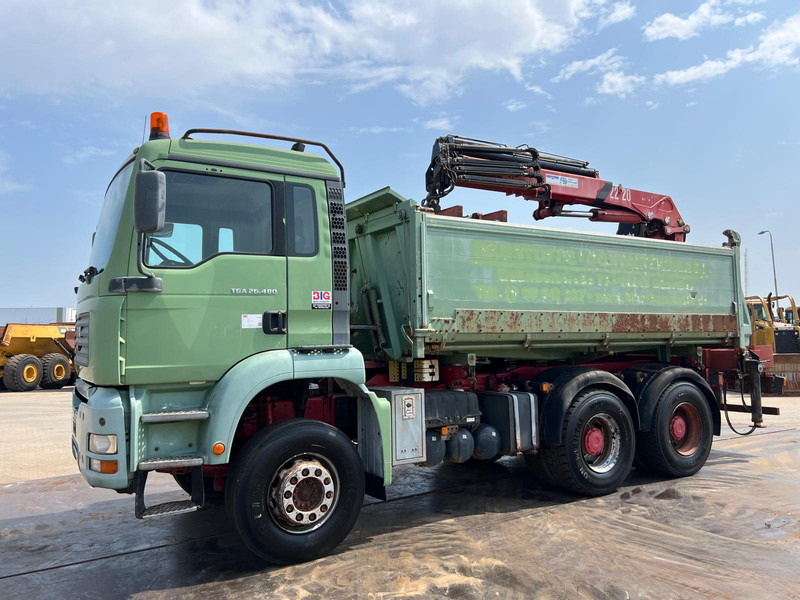 MAN TGA 26.480 6x4 tipper + HMF crane - Kipper vrachtwagen, Kraanwagen: afbeelding 1 MAN TGA 26.480 6x4 tipper + HMF crane - Kipper vrachtwagen, Kraanwagen: afbeelding 1