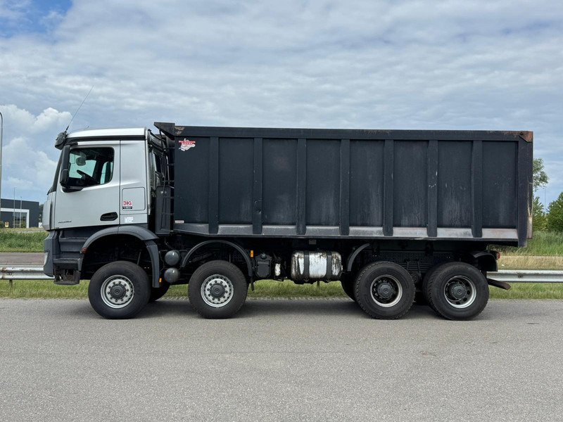 MERCEDESBENZ Arocs 4848 8x8 tipper - Kipper vrachtwagen: afbeelding 2 MERCEDESBENZ Arocs 4848 8x8 tipper - Kipper vrachtwagen: afbeelding 2