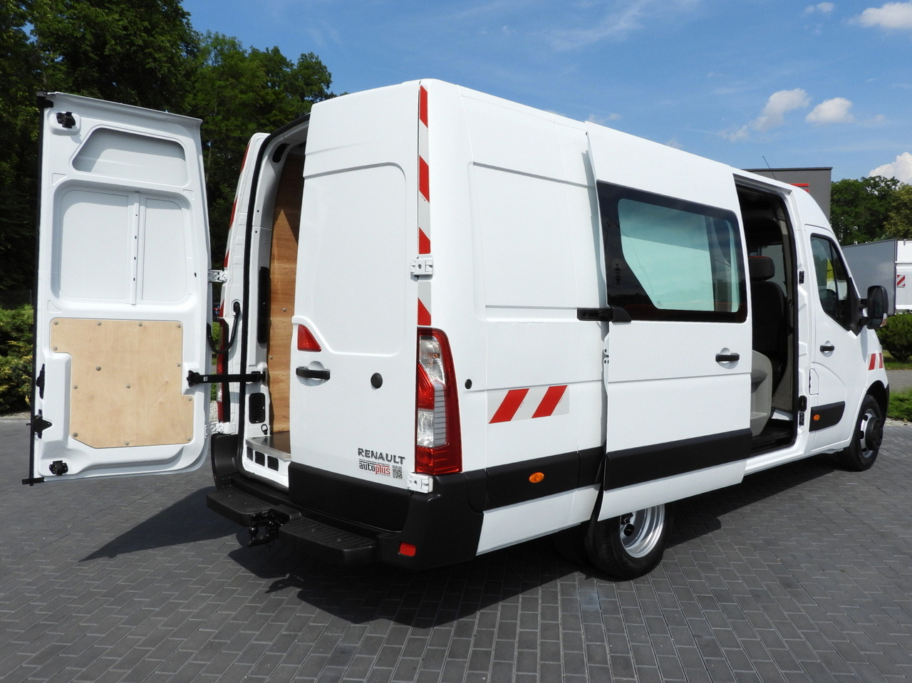 RENAULT MASTER BOX DELIVERY VAN 7 SEATS CRUISE CONTROL TWIN WHEELS AIR CONDITIONING 145HP - Bestelwagen: afbeelding 3 RENAULT MASTER BOX DELIVERY VAN 7 SEATS CRUISE CONTROL TWIN WHEELS AIR CONDITIONING 145HP - Bestelwagen: afbeelding 3
