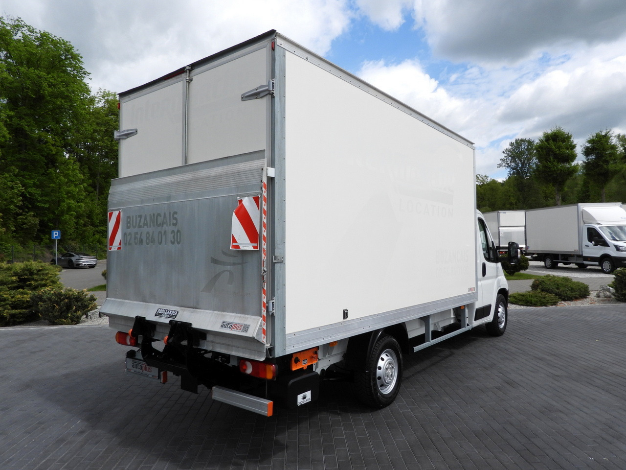 CITROEN JUMPER BOX LIFT 8 PALLETS CRUISE CONTROL NAVIGATION AIR CONDITIONING 165HP - Bestelwagen gesloten laadbak: afbeelding 3 CITROEN JUMPER BOX LIFT 8 PALLETS CRUISE CONTROL NAVIGATION AIR CONDITIONING 165HP - Bestelwagen gesloten laadbak: afbeelding 3