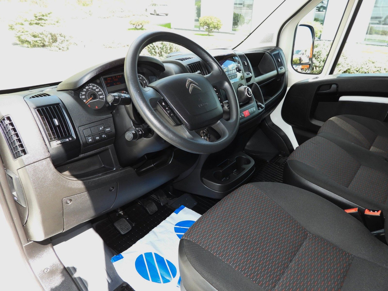 Citroën JUMPER KASTENWAGEN DOPPELKABINE 7 SITZE TEMPOMAT - Gesloten bestelwagen, Bestelwagen met dubbele cabine: afbeelding 2 Citroën JUMPER KASTENWAGEN DOPPELKABINE 7 SITZE TEMPOMAT - Gesloten bestelwagen, Bestelwagen met dubbele cabine: afbeelding 2