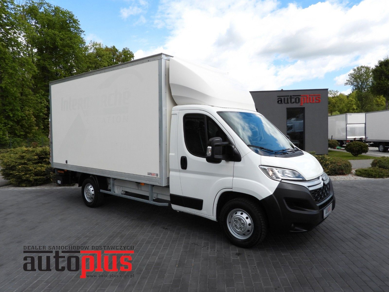 Citroën JUMPER KOFFER AUFZUG 8 PALETTEN TEMPOMAT NAVI Citroën JUMPER KOFFER AUFZUG 8 PALETTEN TEMPOMAT NAVI - Bestelwagen gesloten laadbak: afbeelding 1 Citroën JUMPER KOFFER AUFZUG 8 PALETTEN TEMPOMAT NAVI Citroën JUMPER KOFFER AUFZUG 8 PALETTEN TEMPOMAT NAVI - Bestelwagen gesloten laadbak: afbeelding 1