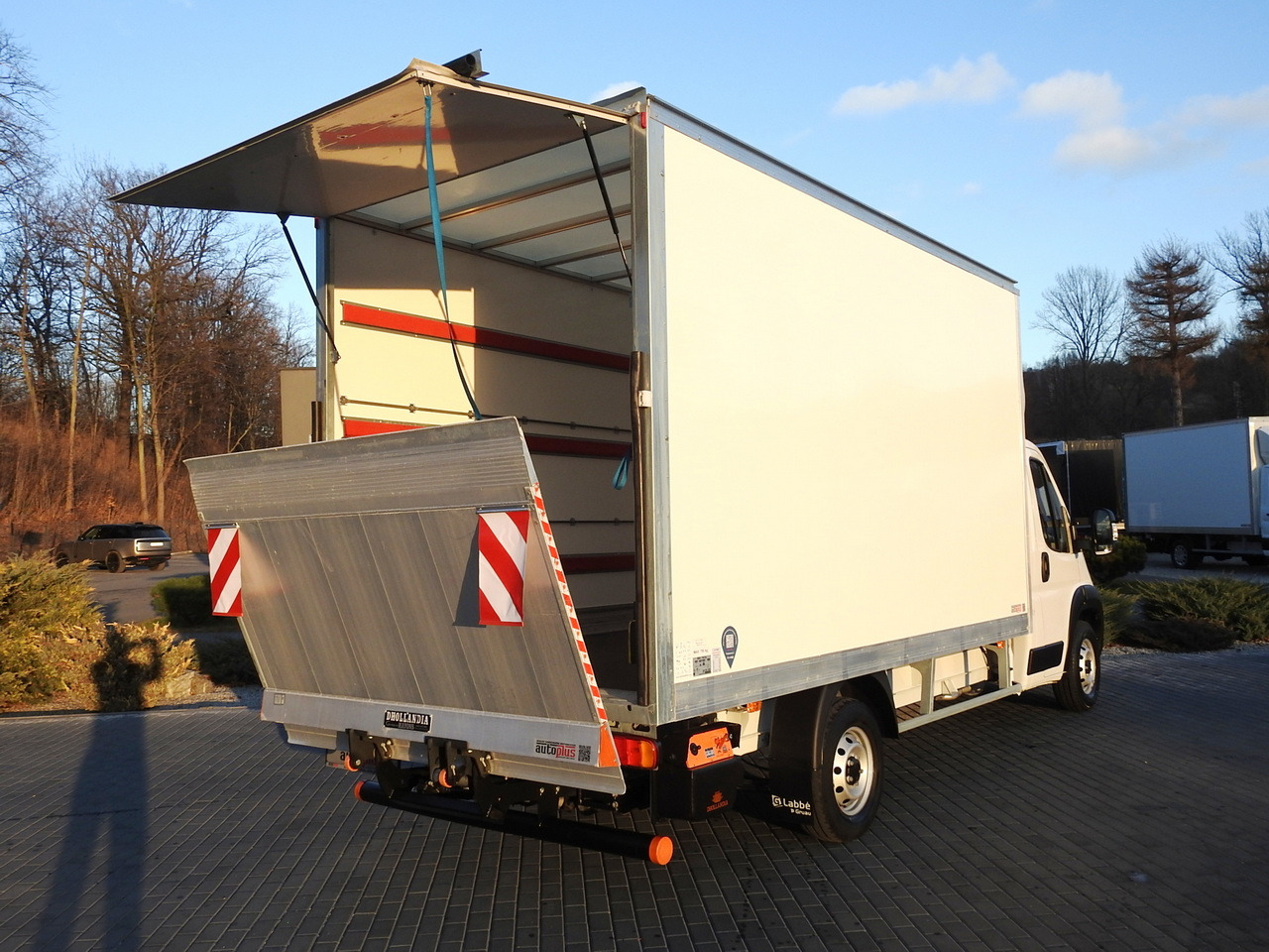 FIAT DUCATO  BOX LIFT 8 PALLETS CRUISE CONTROL AIR CONDITIONING  180HP - Koelwagen: afbeelding 3 FIAT DUCATO  BOX LIFT 8 PALLETS CRUISE CONTROL AIR CONDITIONING  180HP - Koelwagen: afbeelding 3