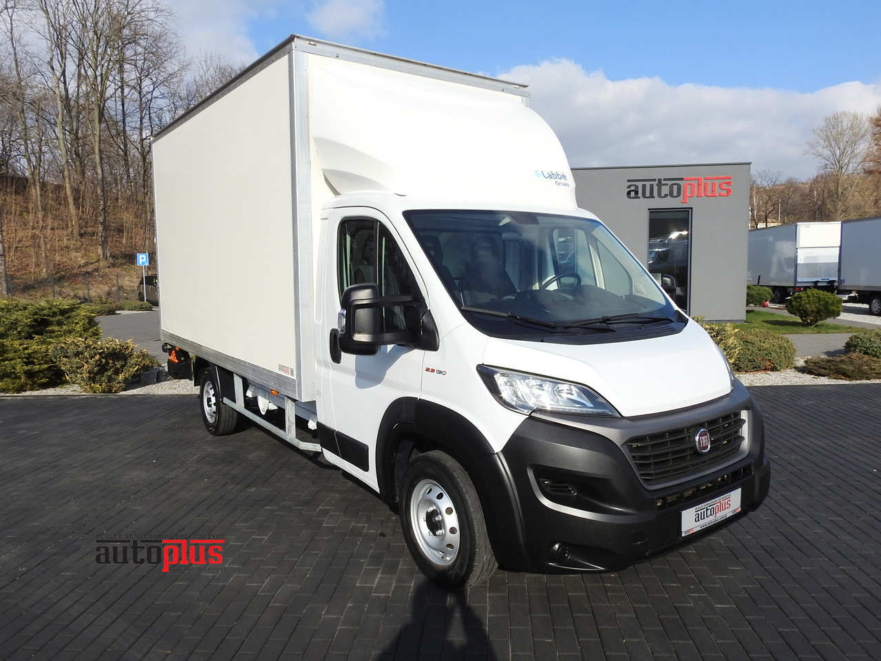FIAT DUCATO BOX LIFT 8 PALLETS CRUISE CONTROL NAVIGATION LED LIGHTS AIR CONDITIONING 130HP - Bestelwagen gesloten laadbak: afbeelding 1 FIAT DUCATO BOX LIFT 8 PALLETS CRUISE CONTROL NAVIGATION LED LIGHTS AIR CONDITIONING 130HP - Bestelwagen gesloten laadbak: afbeelding 1