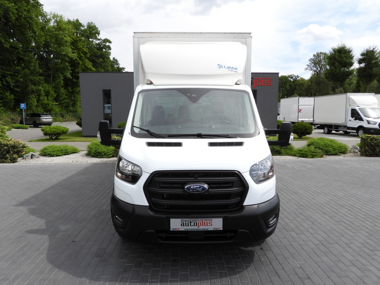 FORD TRANSIT BOX 8 PALLETS CRUISE CONTROL AIR CONDITIONING 130HP - Bestelwagen gesloten laadbak: afbeelding 5 FORD TRANSIT BOX 8 PALLETS CRUISE CONTROL AIR CONDITIONING 130HP - Bestelwagen gesloten laadbak: afbeelding 5