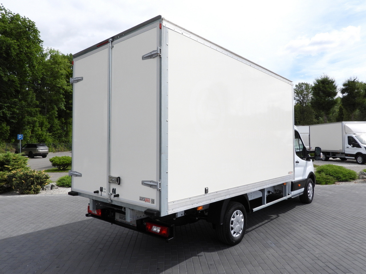FORD TRANSIT BOX 8 PALLETS CRUISE CONTROL AIR CONDITIONING 130HP - Bestelwagen gesloten laadbak: afbeelding 3 FORD TRANSIT BOX 8 PALLETS CRUISE CONTROL AIR CONDITIONING 130HP - Bestelwagen gesloten laadbak: afbeelding 3