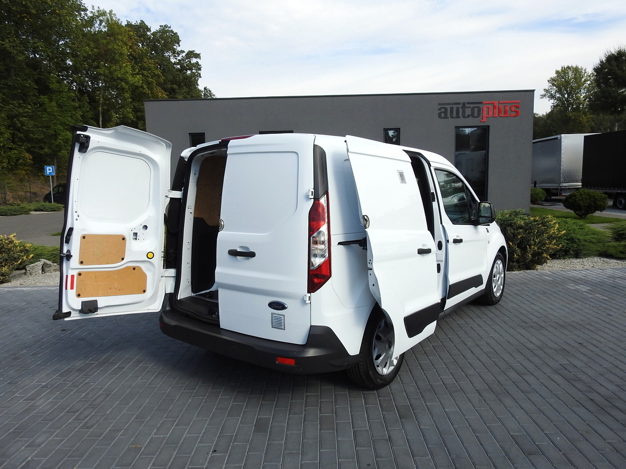 FORD TRANSIT CONNECT VAN CRUISE CONTROL NAVIGATION AIR CONDITIONING 100HP - Gesloten bestelwagen: afbeelding 3 FORD TRANSIT CONNECT VAN CRUISE CONTROL NAVIGATION AIR CONDITIONING 100HP - Gesloten bestelwagen: afbeelding 3