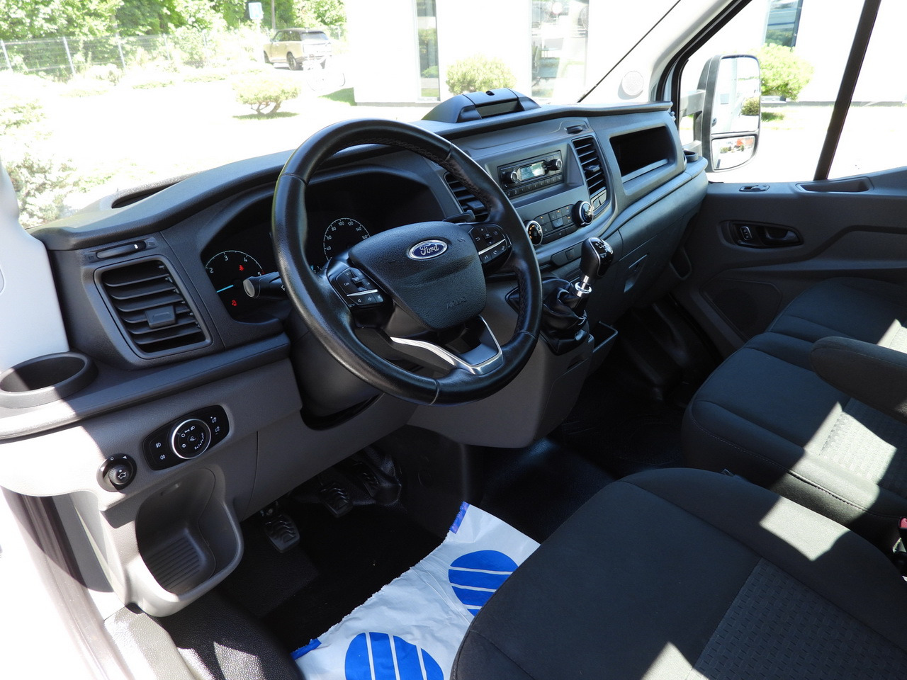 FORD TRANSIT STAKE BODY 10 PALLETS CRUISE CONTROL LED LIGHTS PNEUMATICS AIR CONDITIONING 160HP - Bestelwagen open laadbak: afbeelding 2 FORD TRANSIT STAKE BODY 10 PALLETS CRUISE CONTROL LED LIGHTS PNEUMATICS AIR CONDITIONING 160HP - Bestelwagen open laadbak: afbeelding 2