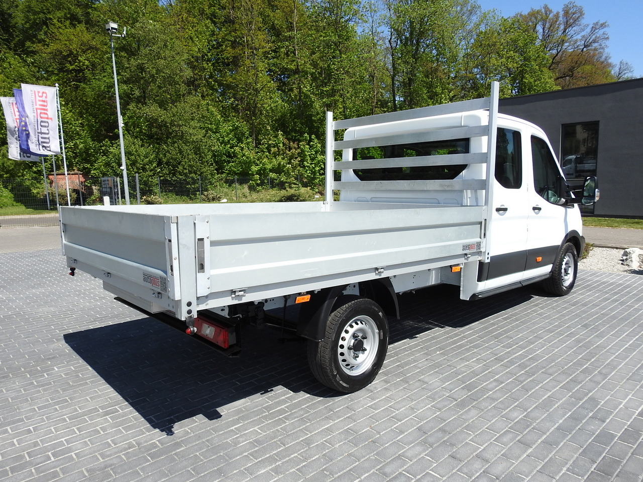 FORD TRANSIT STAKE BODY DOUBLE CABIN DOKA 7 SEATS AIR CONDITIONING 130HP - Bestelwagen met dubbele cabine: afbeelding 3 FORD TRANSIT STAKE BODY DOUBLE CABIN DOKA 7 SEATS AIR CONDITIONING 130HP - Bestelwagen met dubbele cabine: afbeelding 3