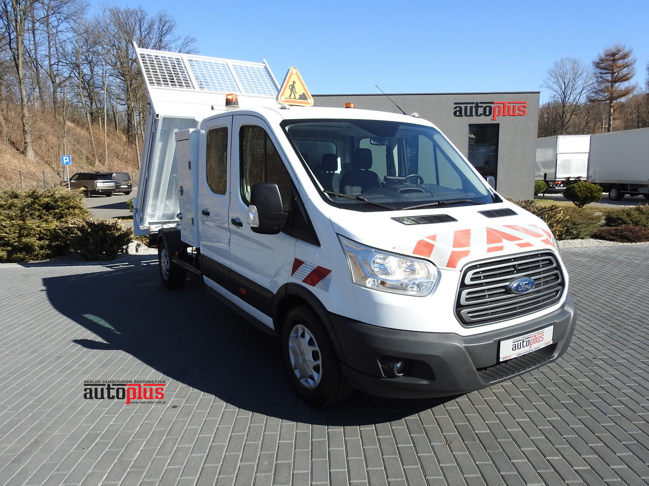 FORD TRANSIT TIPPER DOUBLE CABIN DOKA 6 SEATS CRUISE CONTROL AIR CONDITIONING 130HP - Kipper bestelwagen: afbeelding 1 FORD TRANSIT TIPPER DOUBLE CABIN DOKA 6 SEATS CRUISE CONTROL AIR CONDITIONING 130HP - Kipper bestelwagen: afbeelding 1