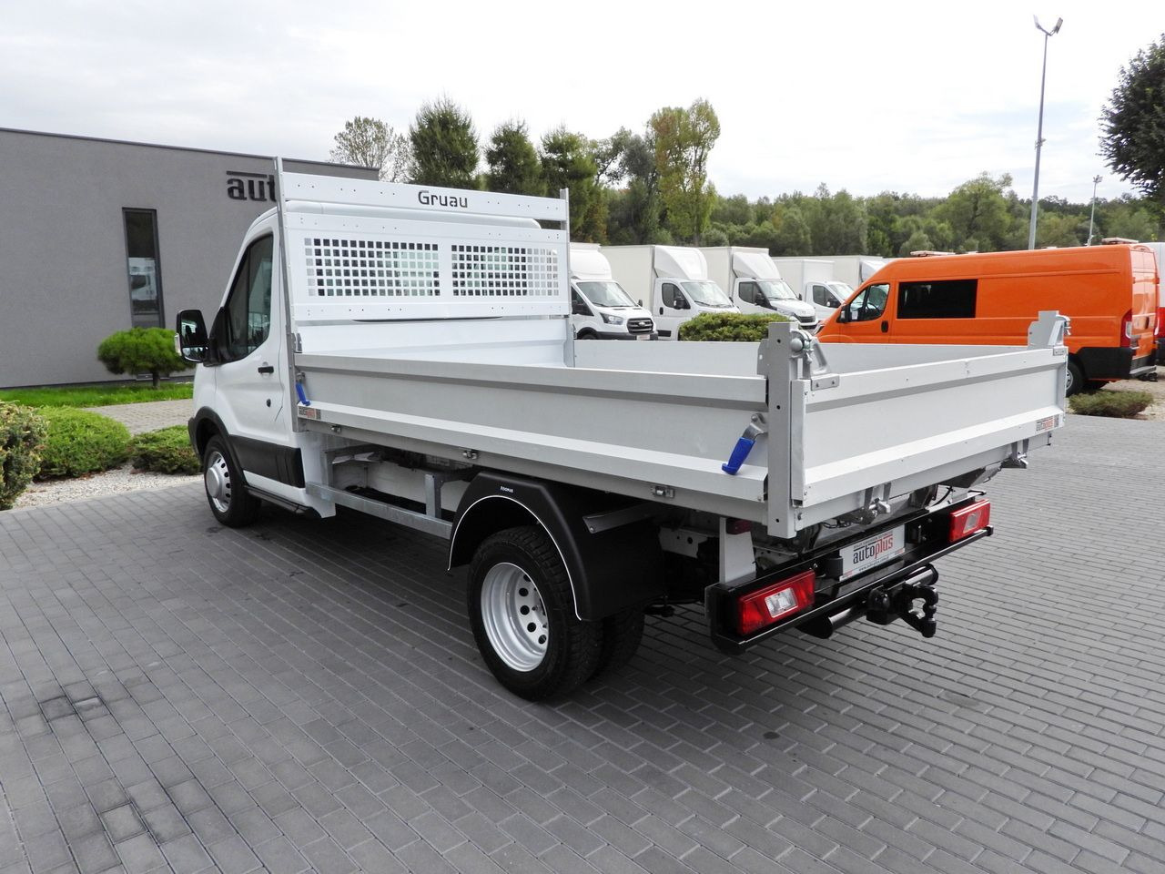 Kipper bestelwagen FORD TRANSIT TIPPER TWIN WHEELS 155HP: afbeelding 9 Kipper bestelwagen FORD TRANSIT TIPPER TWIN WHEELS 155HP: afbeelding 9