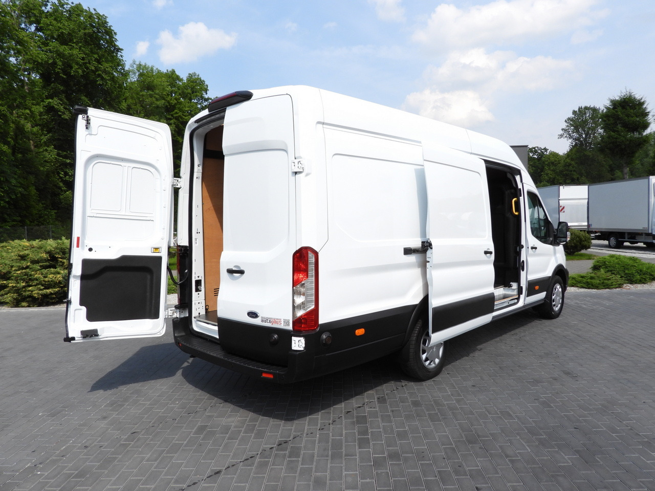 FORD TRANSIT VAN CRUISE CONTROL LED LIGHTS AIR CONDITIONING 130HP - Gesloten bestelwagen: afbeelding 3 FORD TRANSIT VAN CRUISE CONTROL LED LIGHTS AIR CONDITIONING 130HP - Gesloten bestelwagen: afbeelding 3