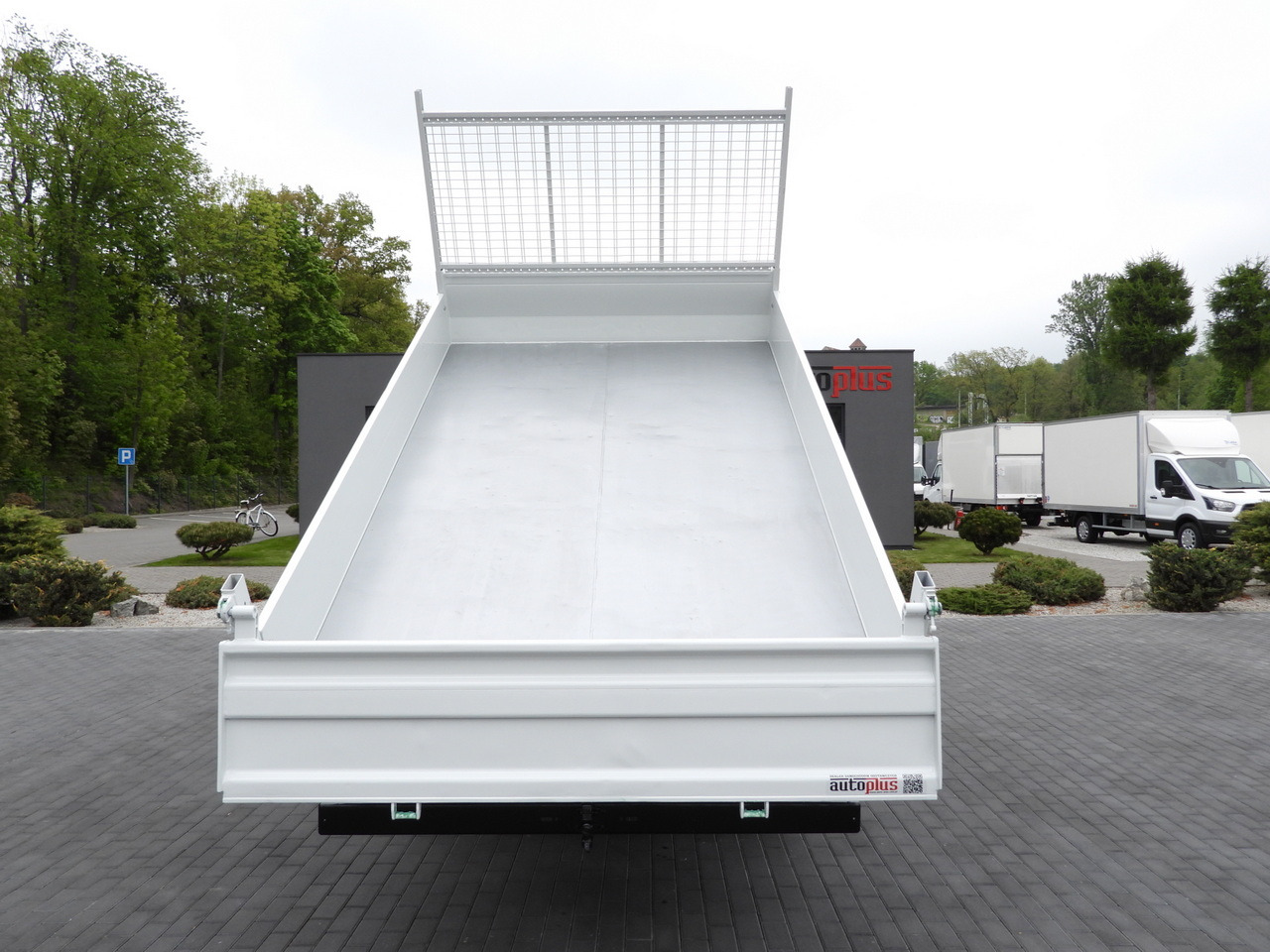 Kipper bestelwagen IVECO DAILY 35C14 TIPPER CRUISE CONTROL TWIN WHEELS 140HP: afbeelding 11 Kipper bestelwagen IVECO DAILY 35C14 TIPPER CRUISE CONTROL TWIN WHEELS 140HP: afbeelding 11