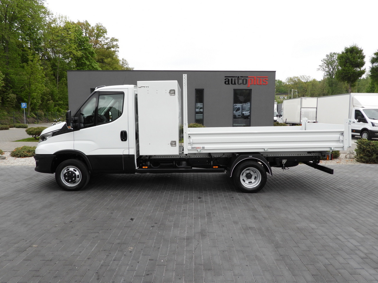 Kipper bestelwagen IVECO DAILY 35C14 TIPPER CRUISE CONTROL TWIN WHEELS 140HP: afbeelding 8 Kipper bestelwagen IVECO DAILY 35C14 TIPPER CRUISE CONTROL TWIN WHEELS 140HP: afbeelding 8