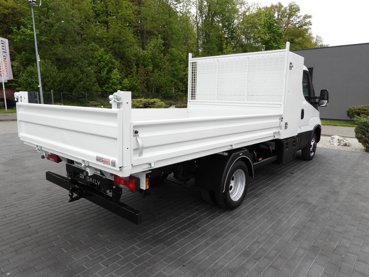 Kipper bestelwagen IVECO DAILY 35C14 TIPPER CRUISE CONTROL TWIN WHEELS 140HP: afbeelding 13 Kipper bestelwagen IVECO DAILY 35C14 TIPPER CRUISE CONTROL TWIN WHEELS 140HP: afbeelding 13