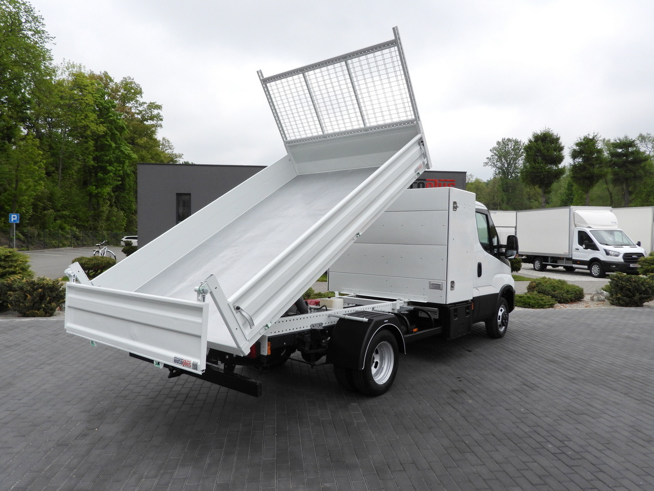 IVECO DAILY 35C14 TIPPER CRUISE CONTROL TWIN WHEELS 140HP - Kipper bestelwagen: afbeelding 3 IVECO DAILY 35C14 TIPPER CRUISE CONTROL TWIN WHEELS 140HP - Kipper bestelwagen: afbeelding 3