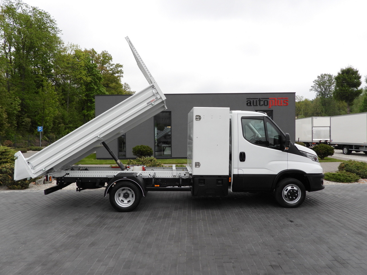 Kipper bestelwagen IVECO DAILY 35C14 TIPPER CRUISE CONTROL TWIN WHEELS 140HP: afbeelding 7 Kipper bestelwagen IVECO DAILY 35C14 TIPPER CRUISE CONTROL TWIN WHEELS 140HP: afbeelding 7