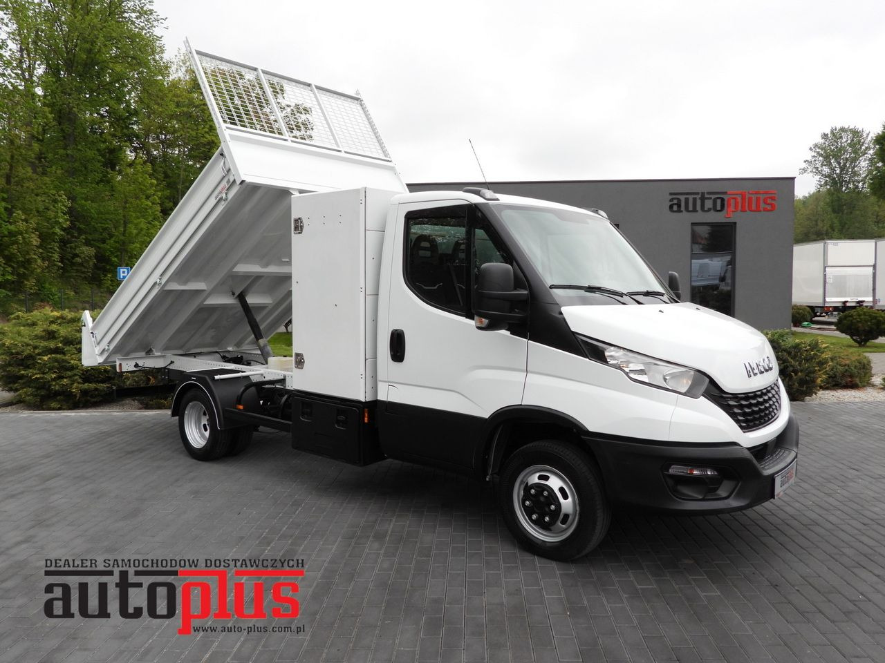 IVECO DAILY 35C14 TIPPER CRUISE CONTROL TWIN WHEELS 140HP - Kipper bestelwagen: afbeelding 1 IVECO DAILY 35C14 TIPPER CRUISE CONTROL TWIN WHEELS 140HP - Kipper bestelwagen: afbeelding 1