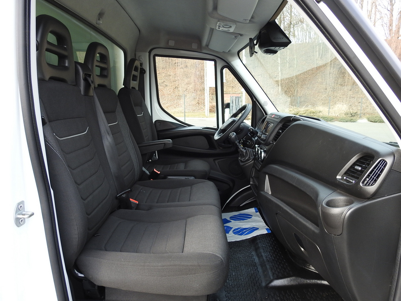 Bestelwagen gesloten laadbak IVECO DAILY 35C16 BOX LIFT 8 PALLETS CRUISE CONTROL TWIN WHEELS AIR CONDITIONING 160HP: afbeelding 36 Bestelwagen gesloten laadbak IVECO DAILY 35C16 BOX LIFT 8 PALLETS CRUISE CONTROL TWIN WHEELS AIR CONDITIONING 160HP: afbeelding 36