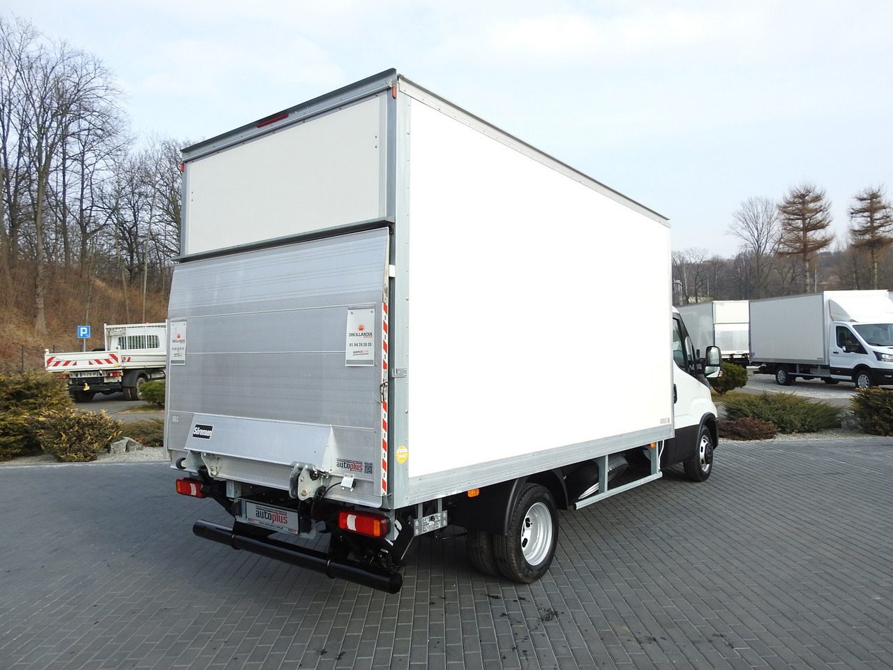 IVECO DAILY 35C16 BOX LIFT 8 PALLETS CRUISE CONTROL TWIN WHEELS AIR CONDITIONING  160HP - Koelwagen: afbeelding 3 IVECO DAILY 35C16 BOX LIFT 8 PALLETS CRUISE CONTROL TWIN WHEELS AIR CONDITIONING  160HP - Koelwagen: afbeelding 3
