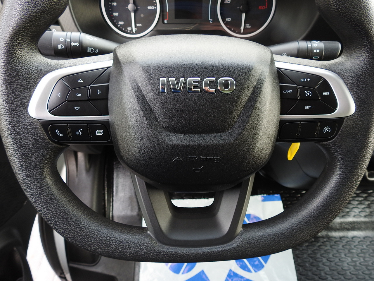 Bestelwagen gesloten laadbak IVECO DAILY 35C16 BOX LIFT 8 PALLETS CRUISE CONTROL TWIN WHEELS AIR CONDITIONING 160HP: afbeelding 29 Bestelwagen gesloten laadbak IVECO DAILY 35C16 BOX LIFT 8 PALLETS CRUISE CONTROL TWIN WHEELS AIR CONDITIONING 160HP: afbeelding 29