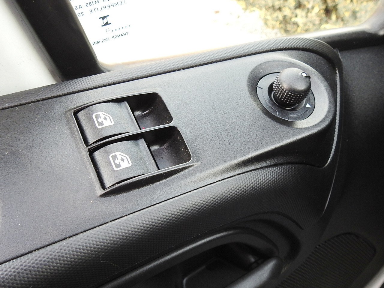 Bestelwagen gesloten laadbak IVECO DAILY 35C16 BOX LIFT 8 PALLETS CRUISE CONTROL TWIN WHEELS AIR CONDITIONING 160HP: afbeelding 26 Bestelwagen gesloten laadbak IVECO DAILY 35C16 BOX LIFT 8 PALLETS CRUISE CONTROL TWIN WHEELS AIR CONDITIONING 160HP: afbeelding 26