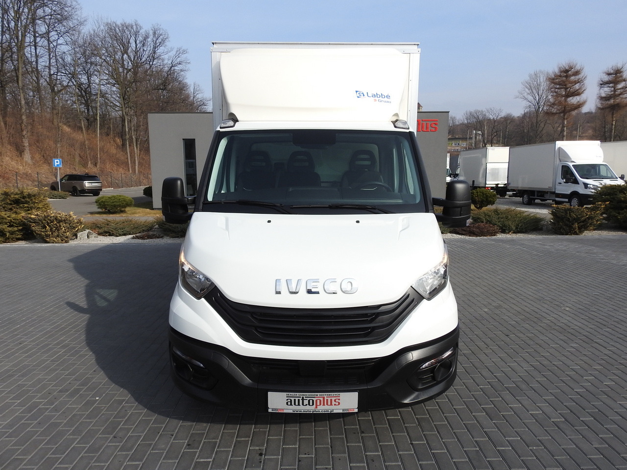 IVECO DAILY 35C16 BOX LIFT 8 PALLETS CRUISE CONTROL TWIN WHEELS AIR CONDITIONING 160HP - Bestelwagen gesloten laadbak: afbeelding 5 IVECO DAILY 35C16 BOX LIFT 8 PALLETS CRUISE CONTROL TWIN WHEELS AIR CONDITIONING 160HP - Bestelwagen gesloten laadbak: afbeelding 5