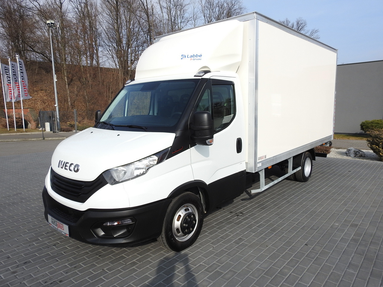 Bestelwagen gesloten laadbak IVECO DAILY 35C16 BOX LIFT 8 PALLETS CRUISE CONTROL TWIN WHEELS AIR CONDITIONING 160HP: afbeelding 6 Bestelwagen gesloten laadbak IVECO DAILY 35C16 BOX LIFT 8 PALLETS CRUISE CONTROL TWIN WHEELS AIR CONDITIONING 160HP: afbeelding 6