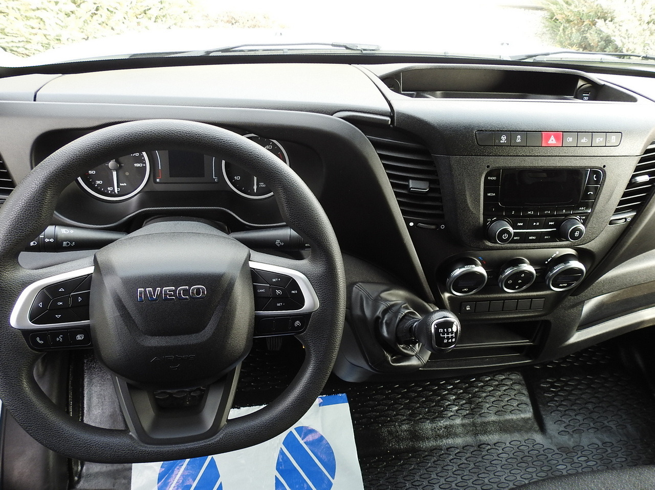 Bestelwagen gesloten laadbak IVECO DAILY 35C16 BOX LIFT 8 PALLETS CRUISE CONTROL TWIN WHEELS AIR CONDITIONING 160HP: afbeelding 28 Bestelwagen gesloten laadbak IVECO DAILY 35C16 BOX LIFT 8 PALLETS CRUISE CONTROL TWIN WHEELS AIR CONDITIONING 160HP: afbeelding 28