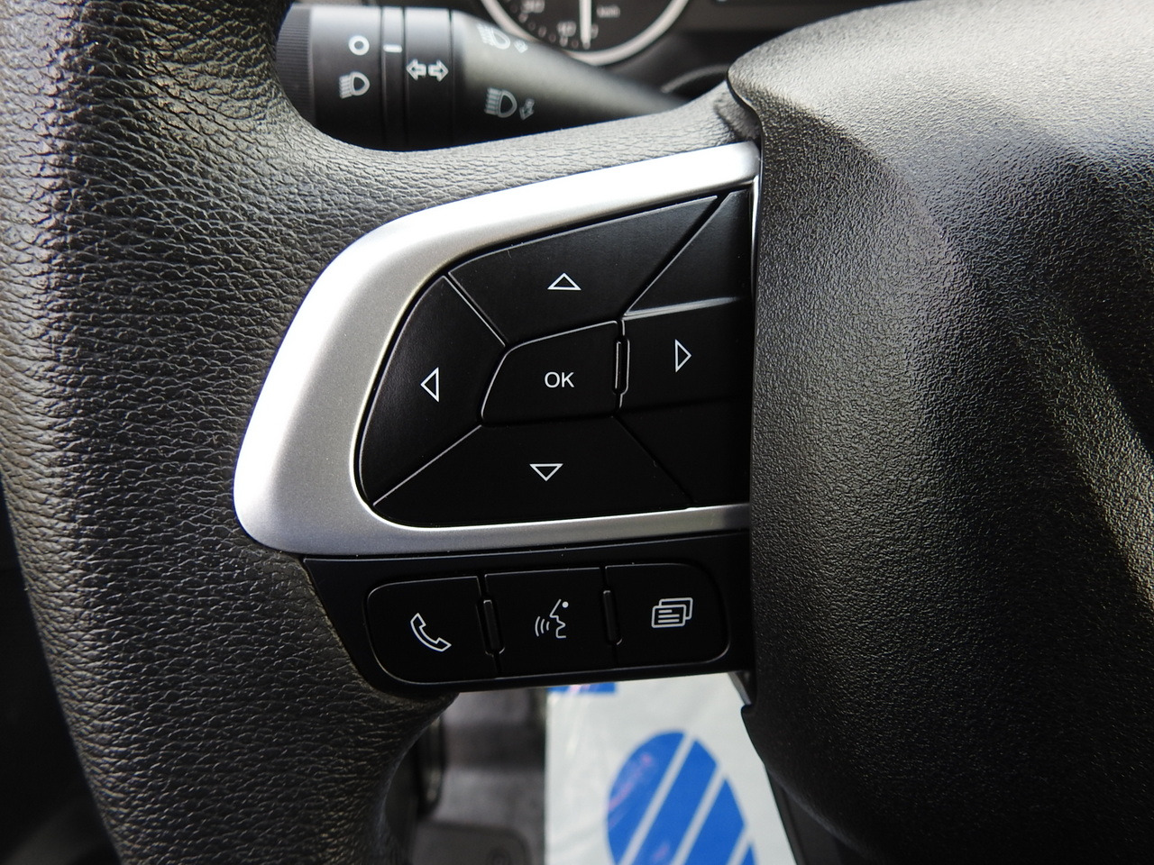 Bestelwagen gesloten laadbak IVECO DAILY 35C16 BOX LIFT 8 PALLETS CRUISE CONTROL TWIN WHEELS AIR CONDITIONING 160HP: afbeelding 30 Bestelwagen gesloten laadbak IVECO DAILY 35C16 BOX LIFT 8 PALLETS CRUISE CONTROL TWIN WHEELS AIR CONDITIONING 160HP: afbeelding 30