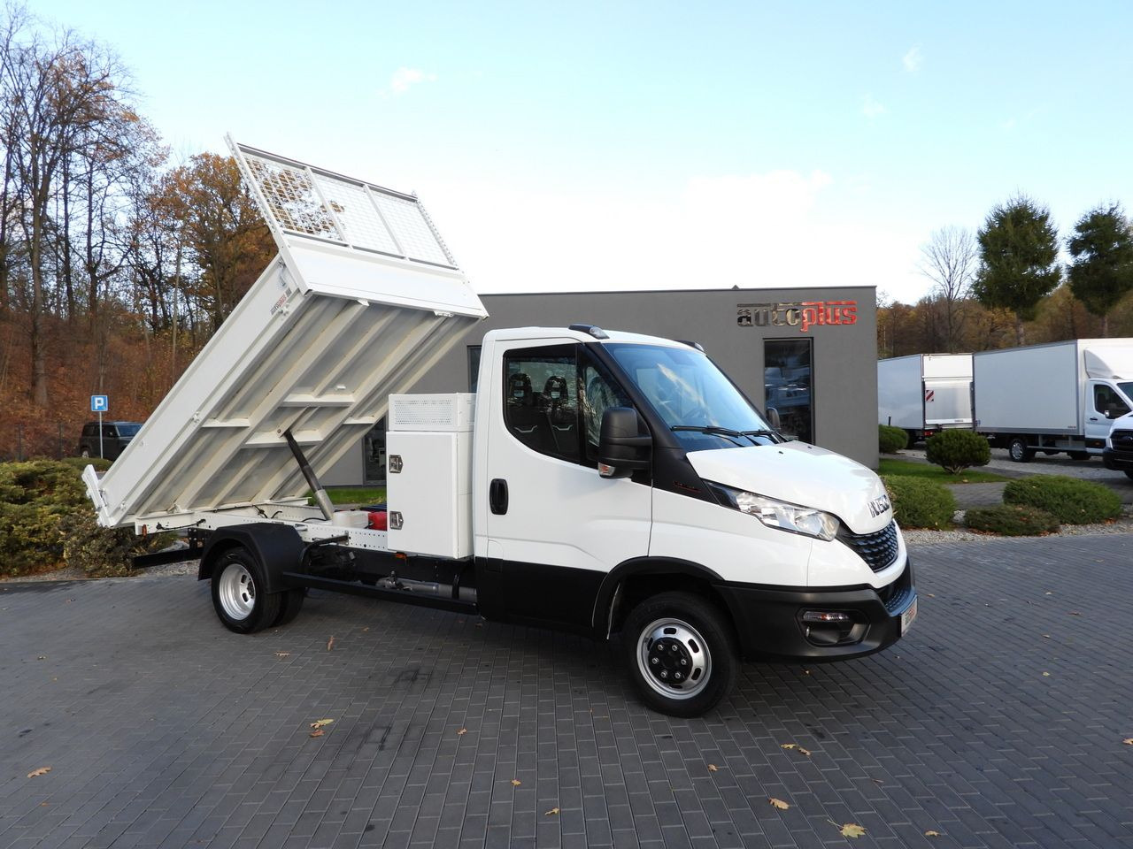 IVECO DAILY 35C16 TIPPER CRUISE CONTROL TWIN WHEELS AIR CONDITIONING 160HP - Kipper bestelwagen: afbeelding 1 IVECO DAILY 35C16 TIPPER CRUISE CONTROL TWIN WHEELS AIR CONDITIONING 160HP - Kipper bestelwagen: afbeelding 1