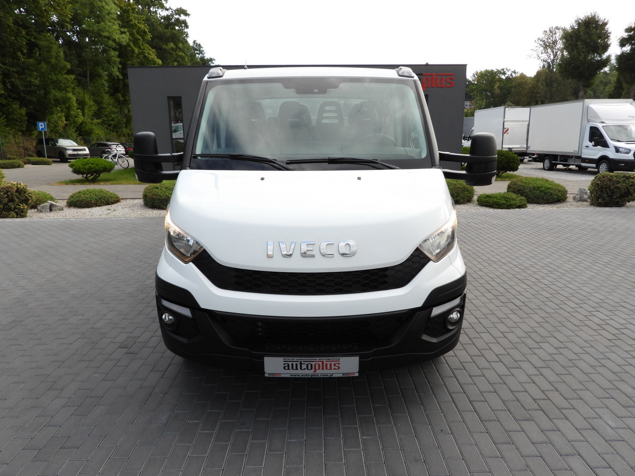 IVECO DAILY 35C17 STAKE BODY DOUBLE CABIN DOKA 7 SEATS CRUISE CONTROL TWIN WHEELS AIR CONDITIONING 170HP - Bestelwagen met dubbele cabine: afbeelding 5 IVECO DAILY 35C17 STAKE BODY DOUBLE CABIN DOKA 7 SEATS CRUISE CONTROL TWIN WHEELS AIR CONDITIONING 170HP - Bestelwagen met dubbele cabine: afbeelding 5