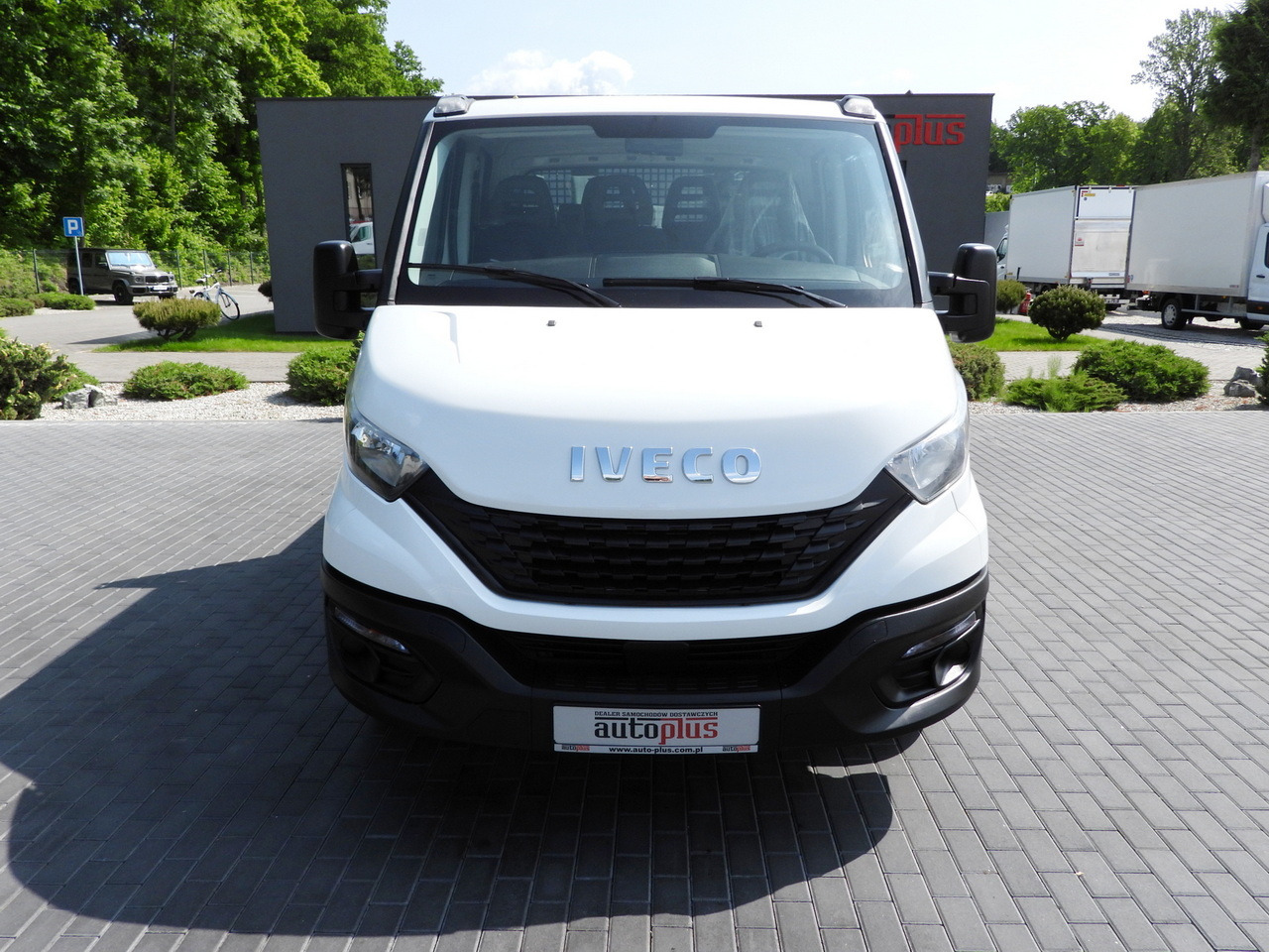 IVECO DAILY 35S12 STAKE BODY DOUBLE CABIN DOKA 7 SEATS AIR CONDITIONING 120HP - Bestelwagen met dubbele cabine: afbeelding 5 IVECO DAILY 35S12 STAKE BODY DOUBLE CABIN DOKA 7 SEATS AIR CONDITIONING 120HP - Bestelwagen met dubbele cabine: afbeelding 5