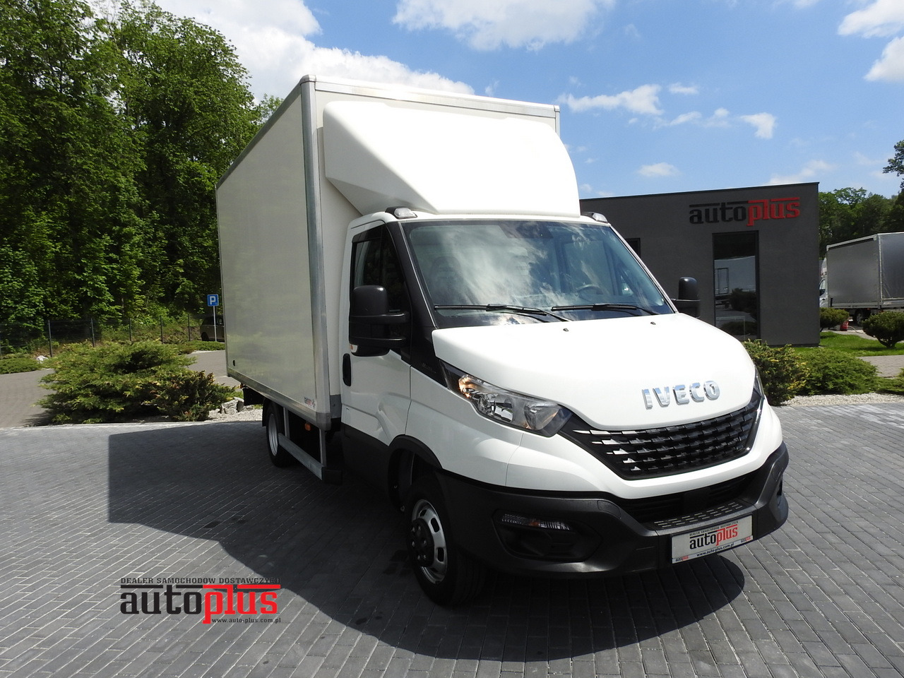 IVECO DAILY 35S14 8 PALLETS CRUISE CONTROL TWIN WHEELS AIR CONDITIONING 140HP - Bestelwagen gesloten laadbak: afbeelding 1 IVECO DAILY 35S14 8 PALLETS CRUISE CONTROL TWIN WHEELS AIR CONDITIONING 140HP - Bestelwagen gesloten laadbak: afbeelding 1