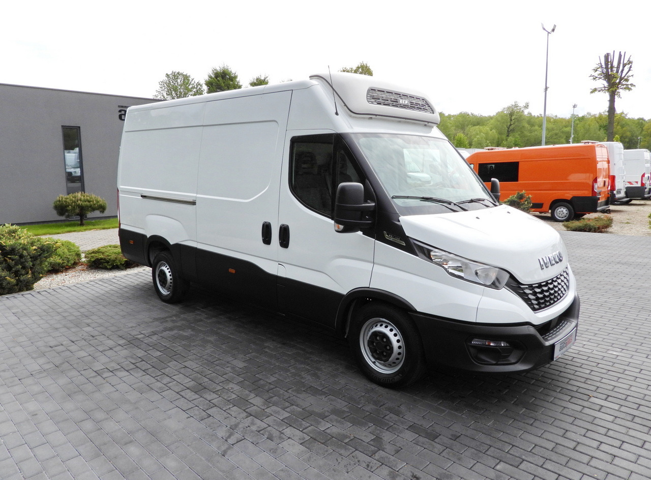 IVECO DAILY 35S14 REFRIGERATOR VAN -10*C POWER SUPPLY 230V CRUISE CONTROL AUTOMATIC TRANSMISSION HI-MATIC AIR CONDITIONING 140HP - Koelwagen: afbeelding 4 IVECO DAILY 35S14 REFRIGERATOR VAN -10*C POWER SUPPLY 230V CRUISE CONTROL AUTOMATIC TRANSMISSION HI-MATIC AIR CONDITIONING 140HP - Koelwagen: afbeelding 4